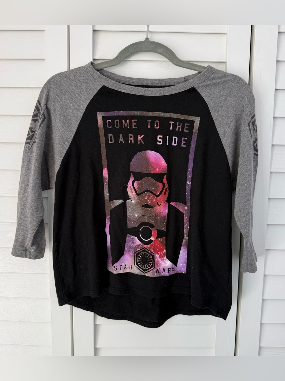 Star Wars Women’s Come to the Dark Side Black & Gray Raglan Tee Disney Cosplay